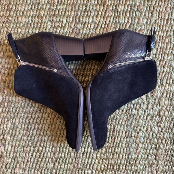 Vionic Anne Ankle Booties Suede Leather Snakeskin Zip Block Heel Black Size 10 - Picture 4 of 9